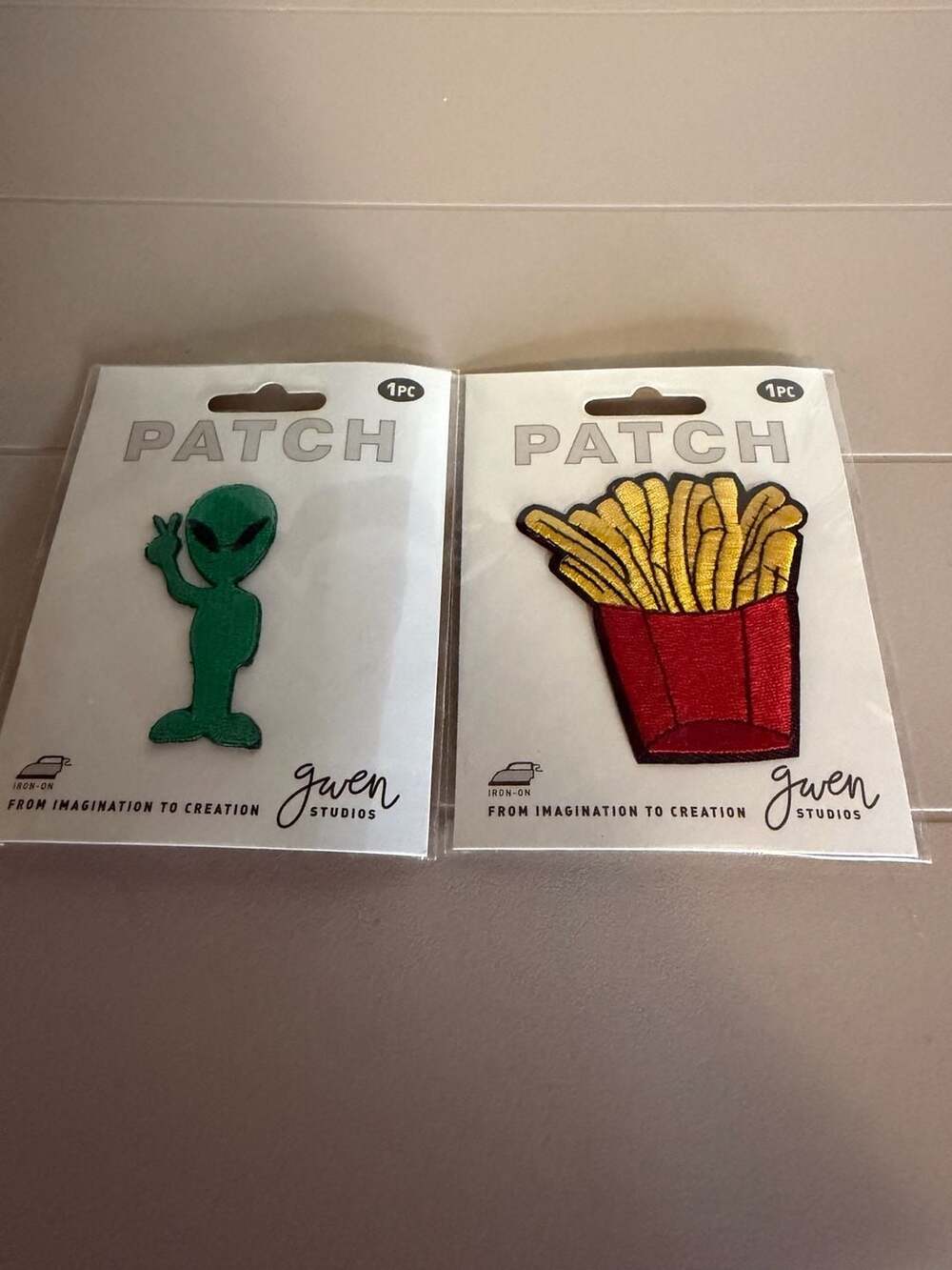 Gwen Studios Iron-On Embroidered Patch Set (Alien and French Fries)